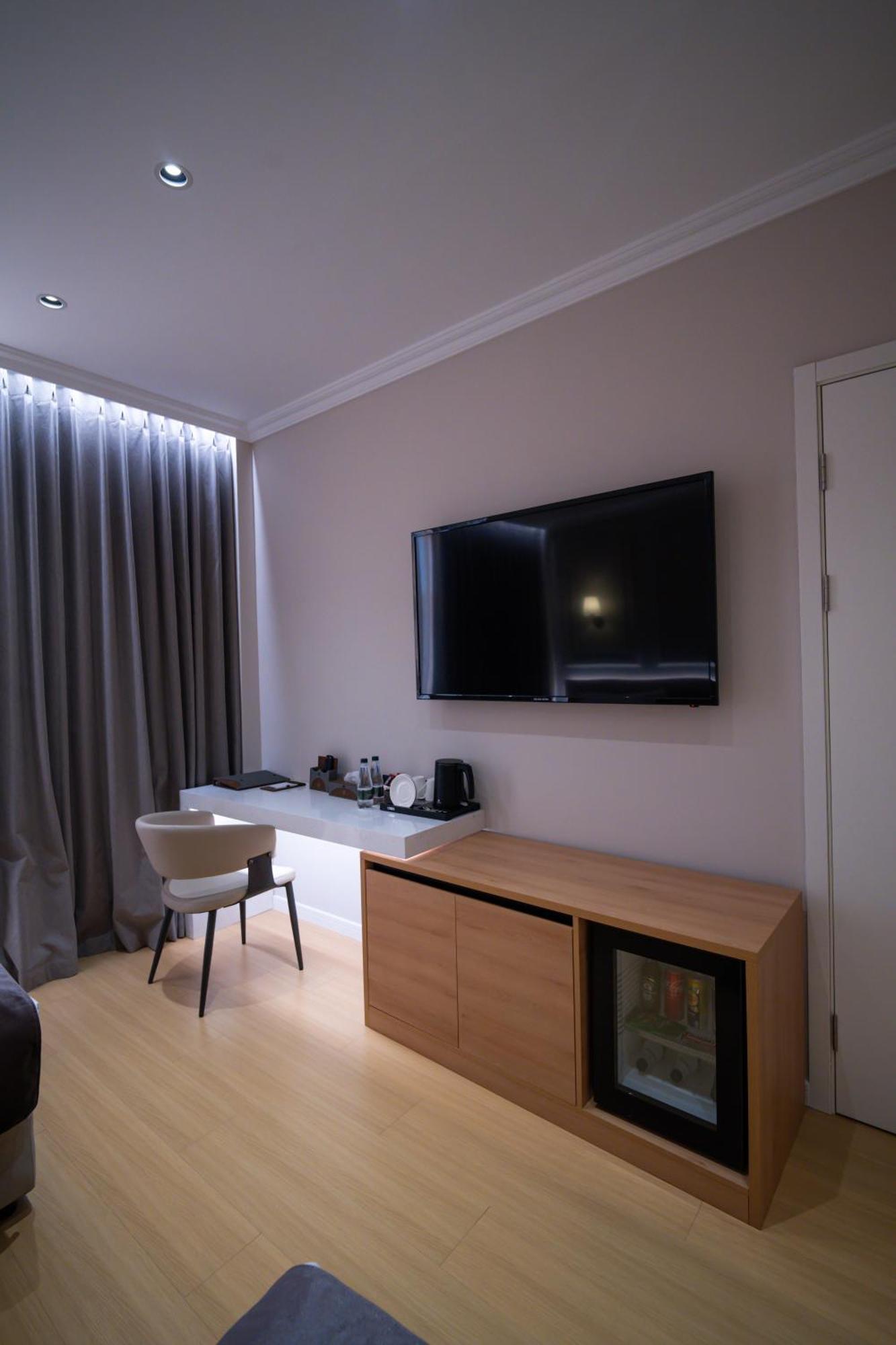 Holiday Hotel 4*