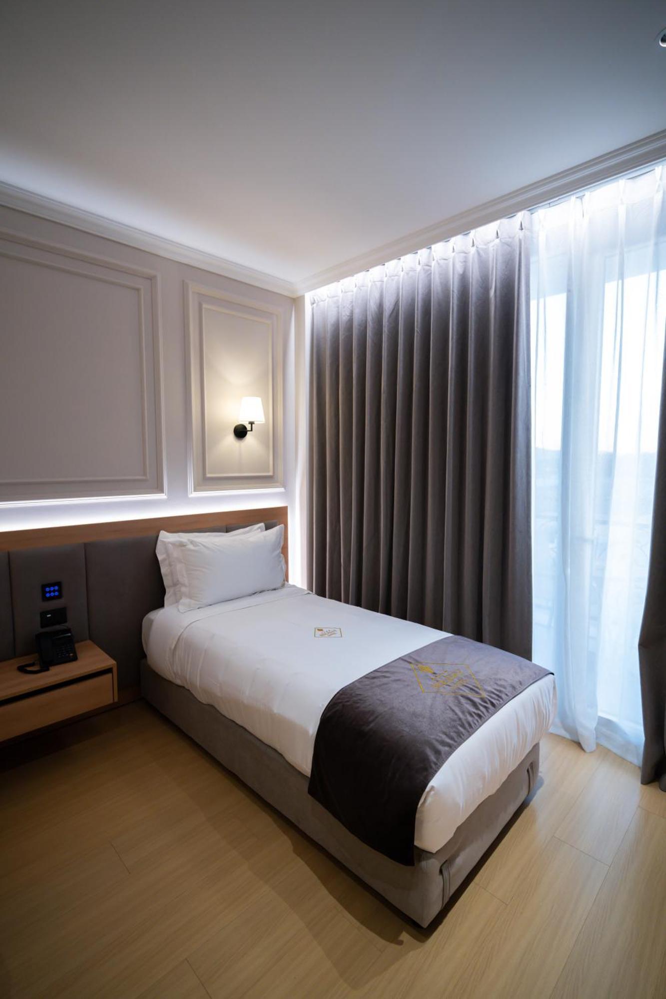 Holiday Hotel Hotel Rinas